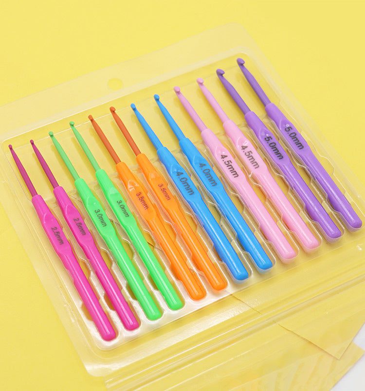 12 in 1 crochet hook set with plastic handle multi size needles wholesale Ahmedabad