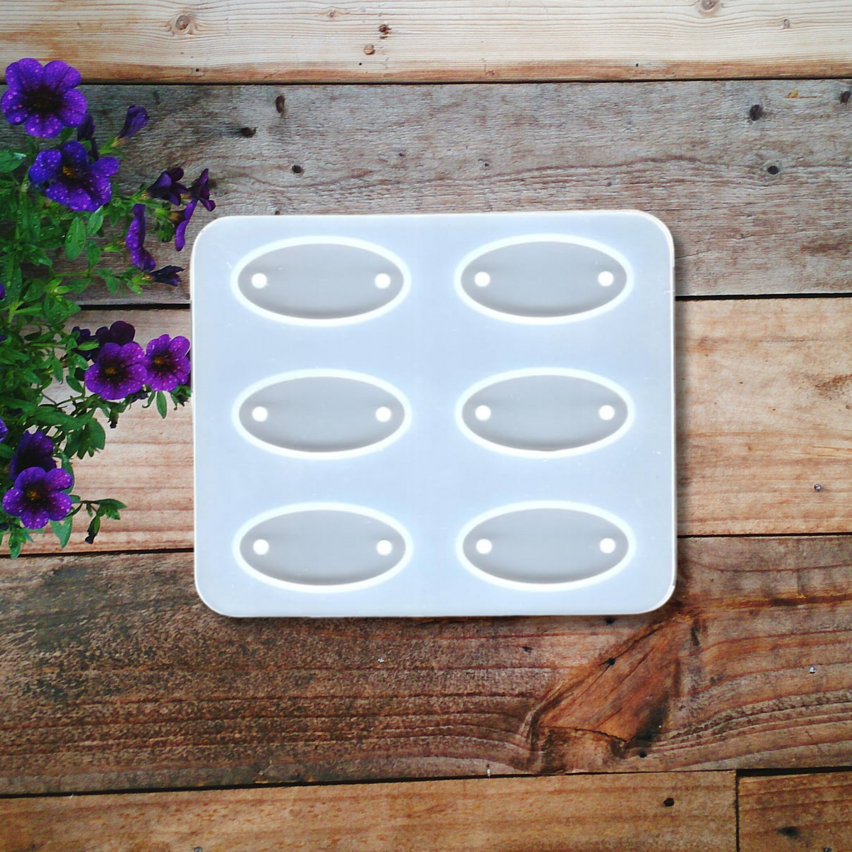 6 IN 1 OVAL PLAIN RAKHI MOULD use