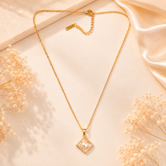 Premium Anti Tarnish Chain with Pendant Waterproof Long Lasting Fashion Jewellery for Women