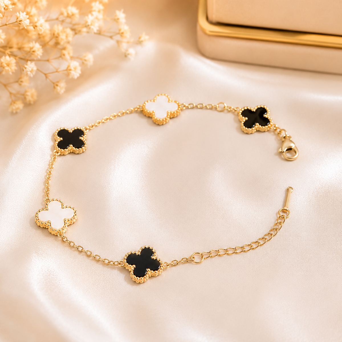 Premium anti tarnish clover bracelet for women with gold plated chain and elegant luxury jewellery design