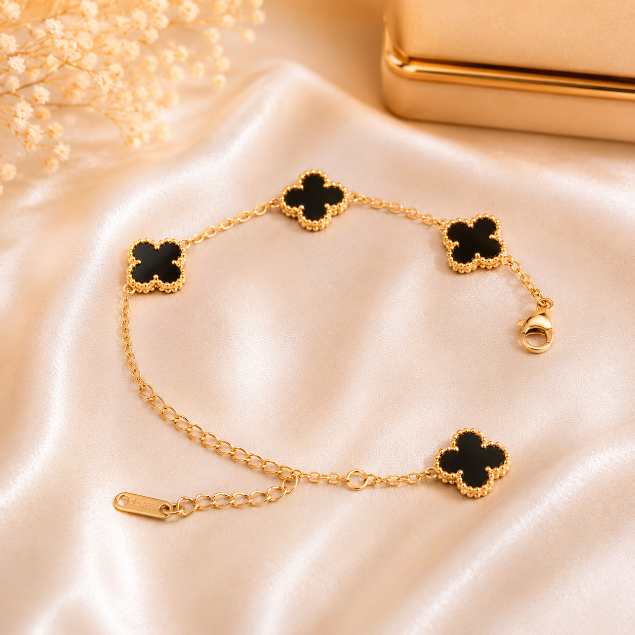 Premium anti tarnish bracelet for women with gold plated chain and elegant luxury jewellery design