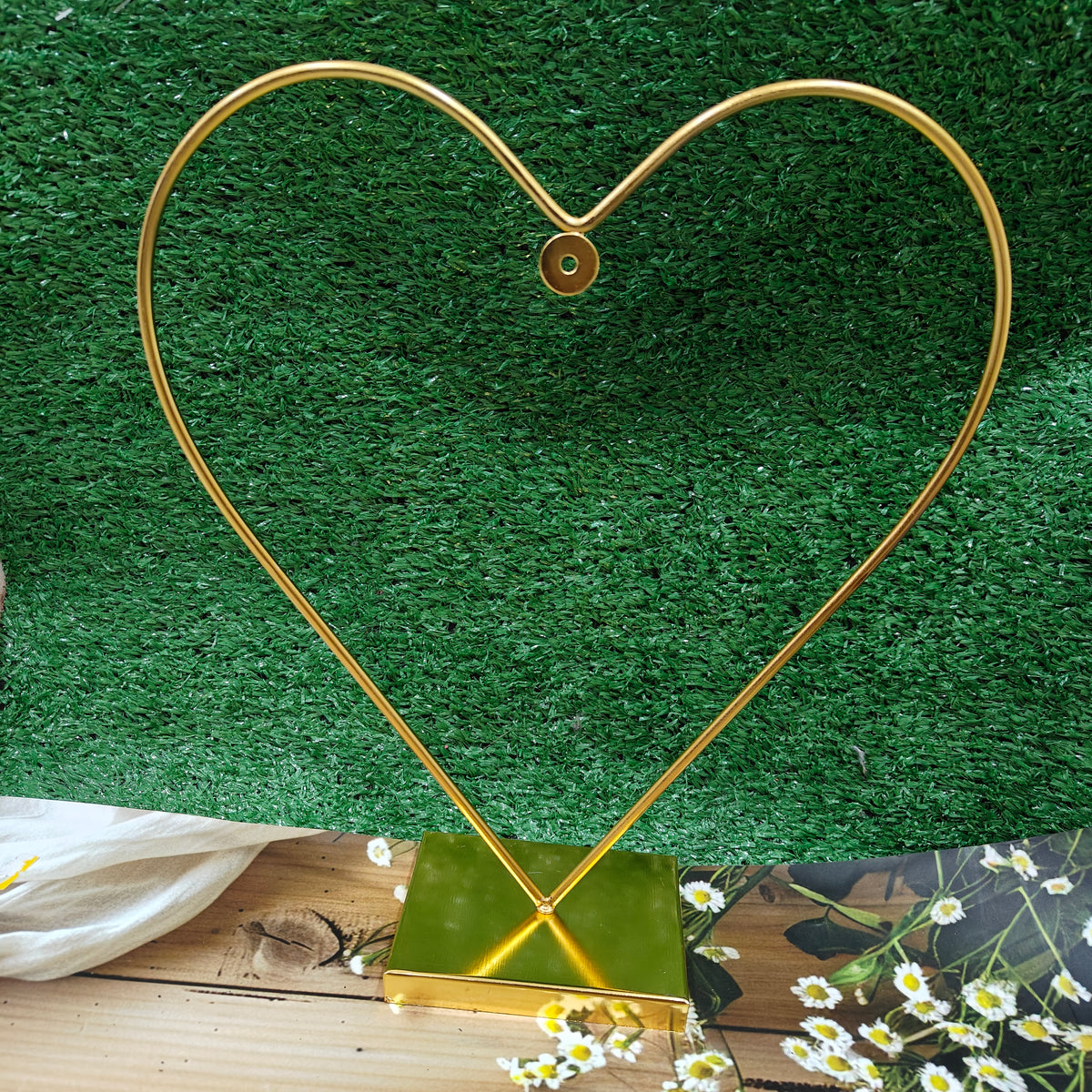 12 INCH HEART SHAPE HANGING METAL HOOP STAND