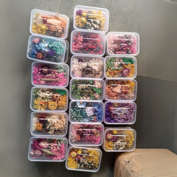 RANDOM DRY FLOWER BOX