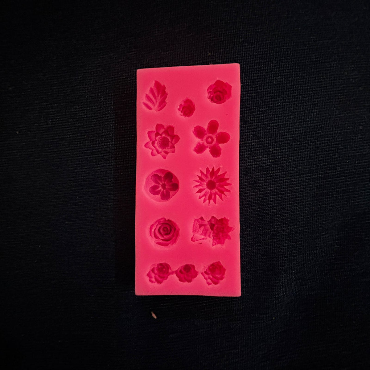 12 cavity flower