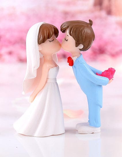 Miniature couple 1480869-B figurine for resin art fairy garden dollhouse DIY craft decoration India