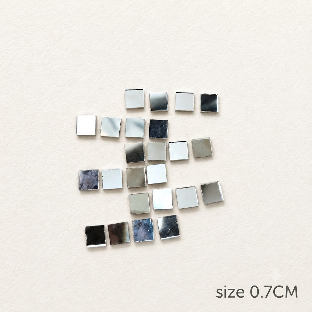 Mini Square Mirror Pieces 0.7 cm | Tiny Glass Mosaic Mirrors for Resin Art, Jewellery, Mosaic & DIY Craft